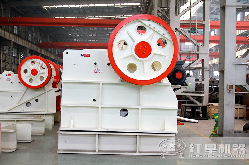 顎式破碎機(jī)處理量大、每小時1-1000噸